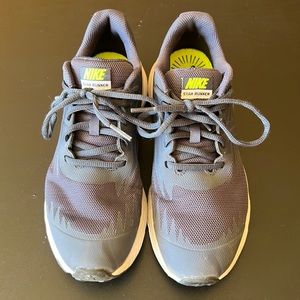 Youth Nike Star Runner shoes